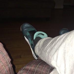 Meet your Posher, Antanthony